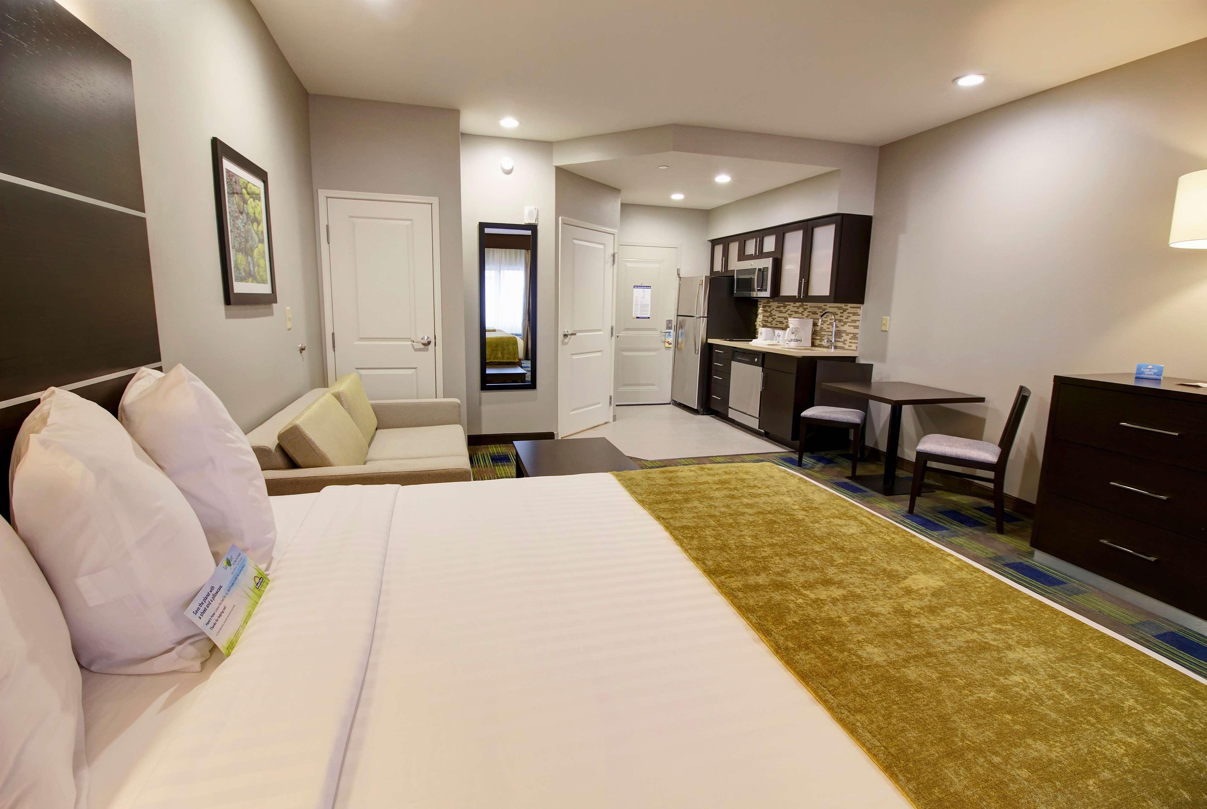 Days Inn & Suites By Wyndham Порт-Артур Экстерьер фото